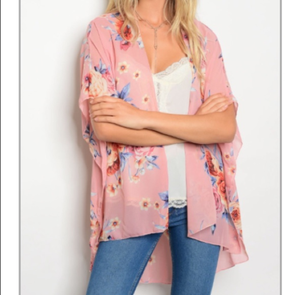 🌸🌺🌸🌺Rose colored floral kimono🌺🌸🌺🌸